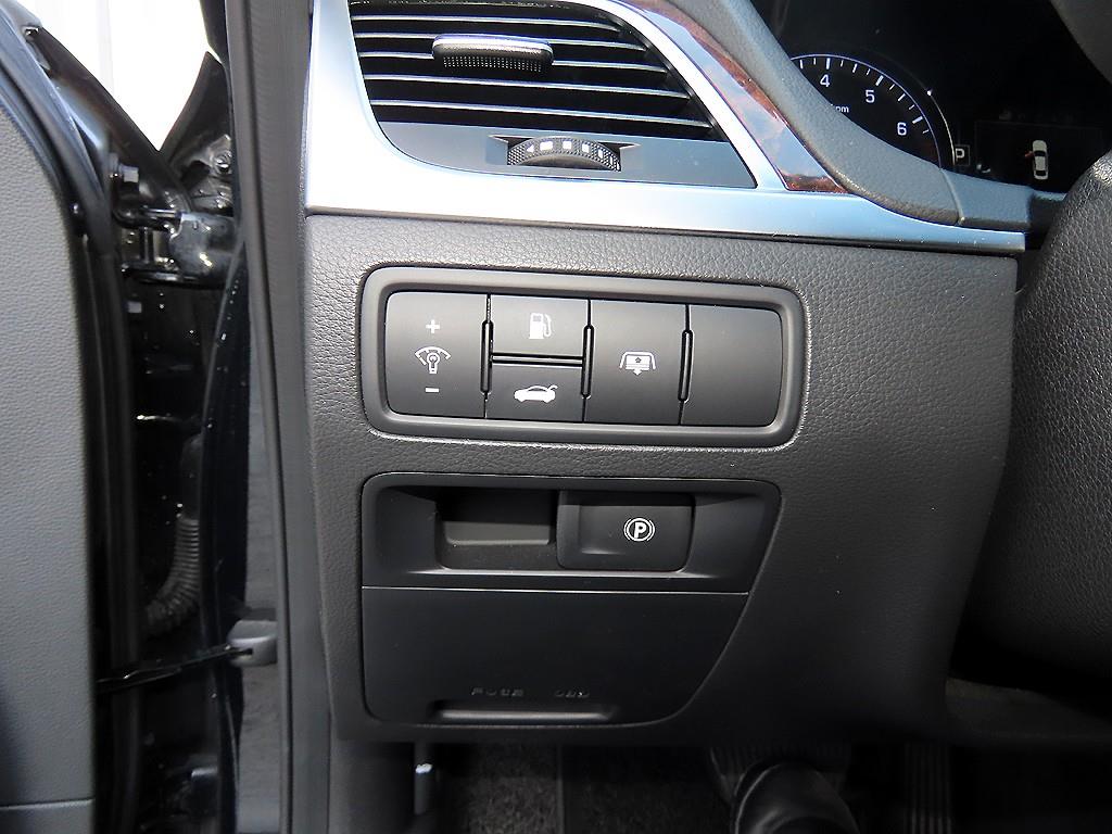 HYUNDAI Genesis 2016 Negro - Importación desde Corea - HF Imports Iquique - Foto 13