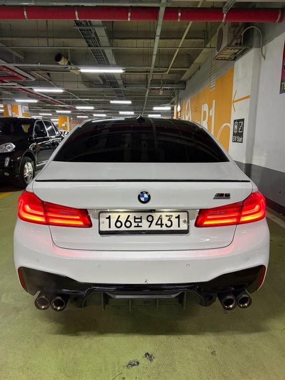 BMW 5 Series - Vista 4