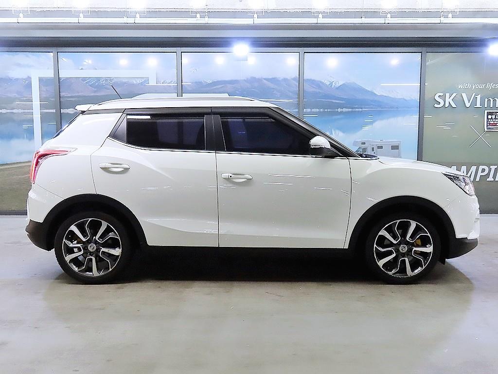 Ssangyong Tivoli - Vista 3