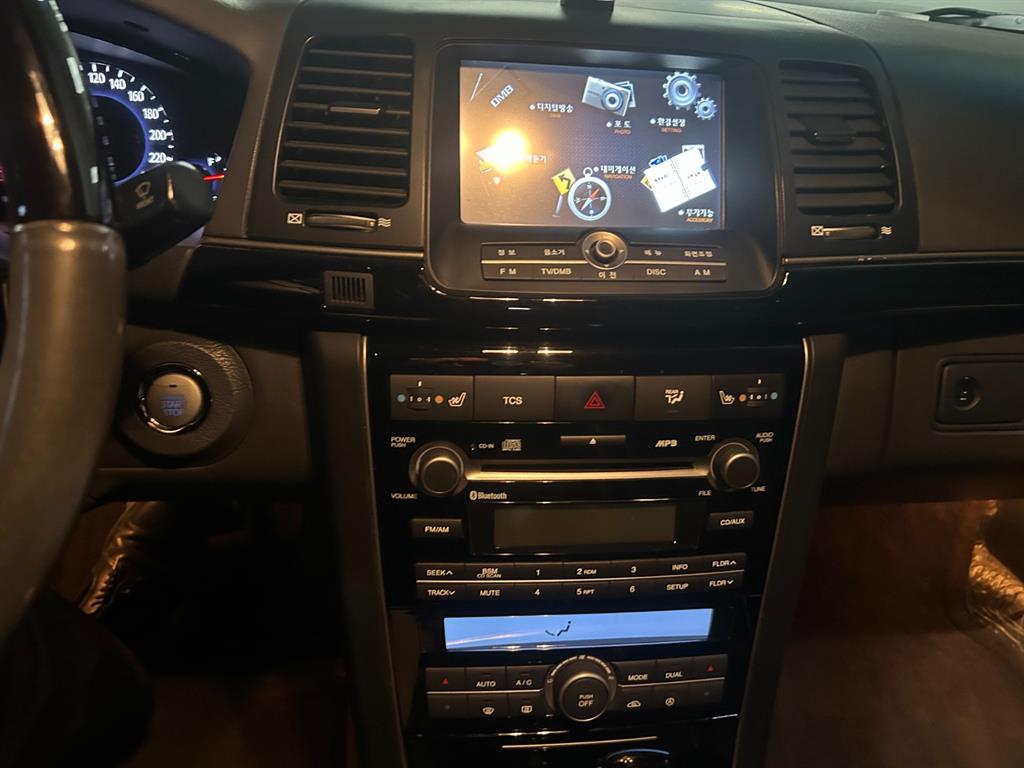 KIA Opirus - Vista 5