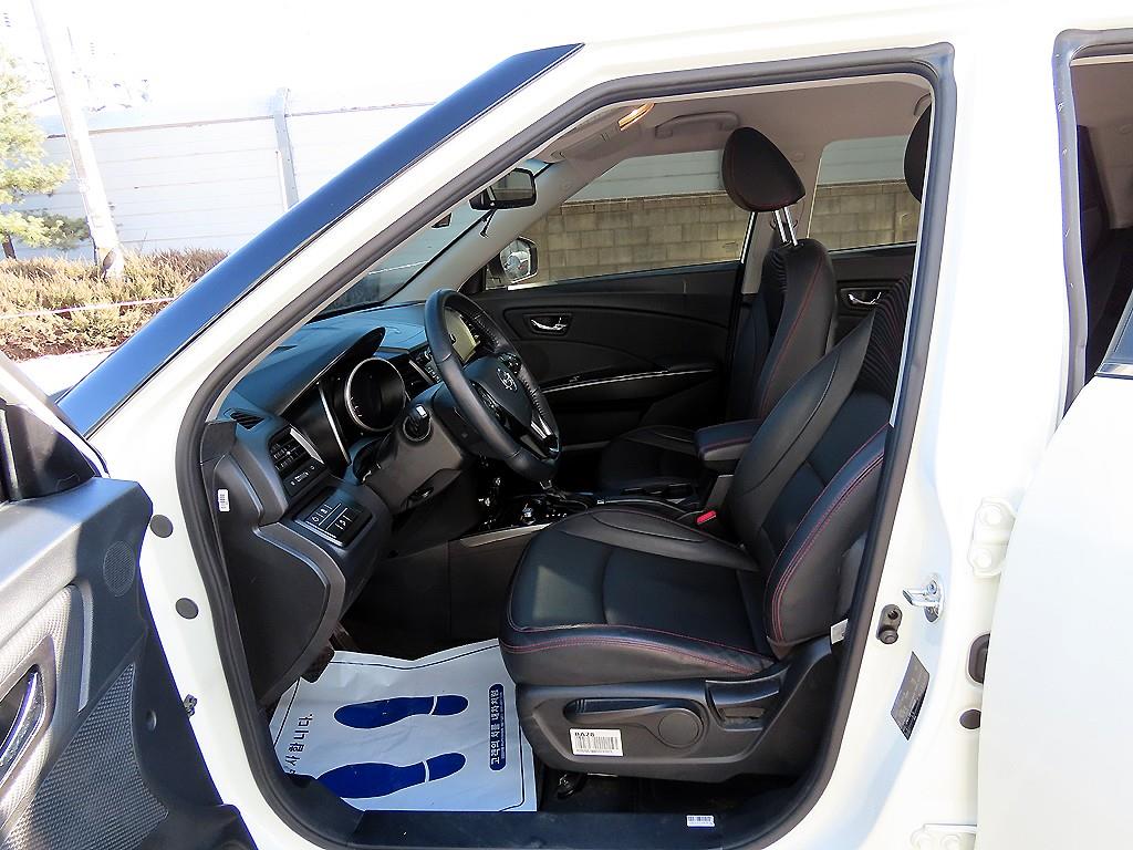 Ssangyong Tivoli - Vista 5