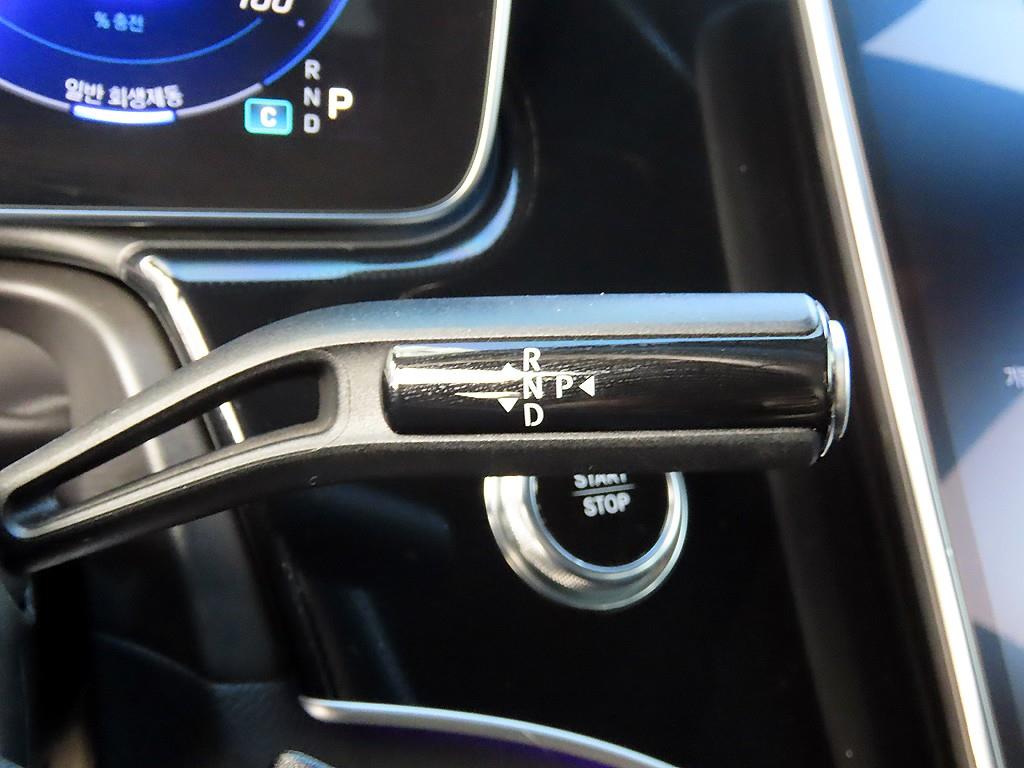 Mercedes Benz EQE - Vista 11