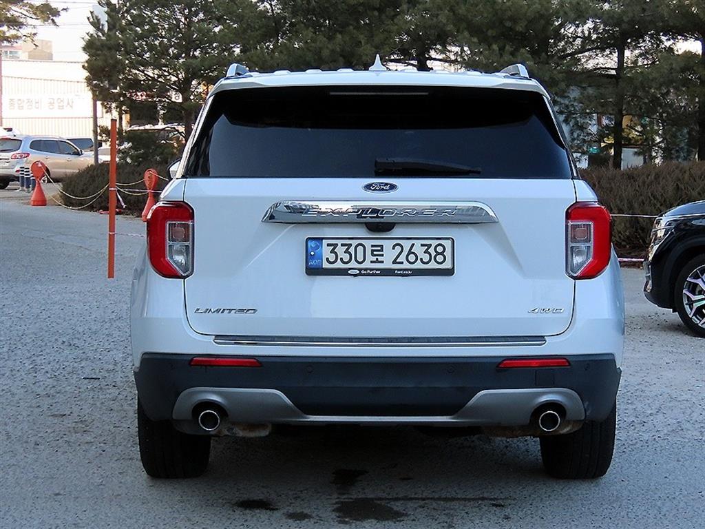 Ford Explorer - Vista 4