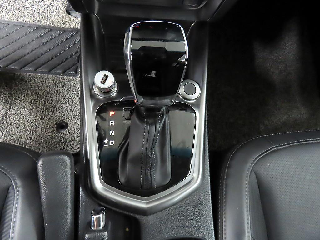 Ssangyong Tivoli - Vista 10