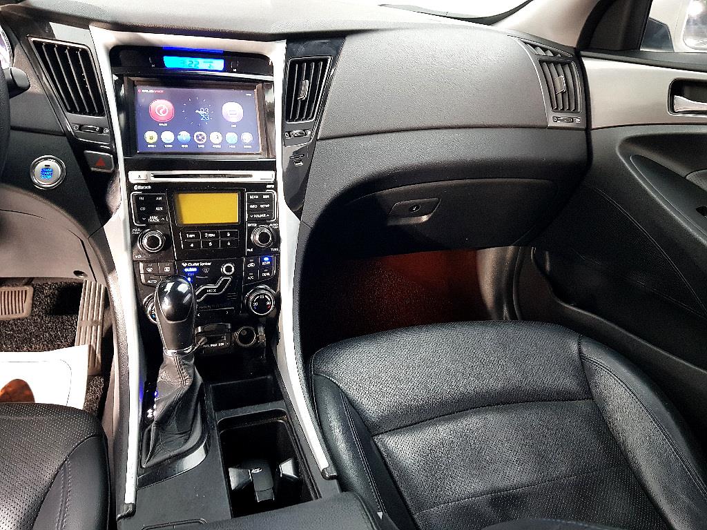 HYUNDAI Sonata - Vista 10