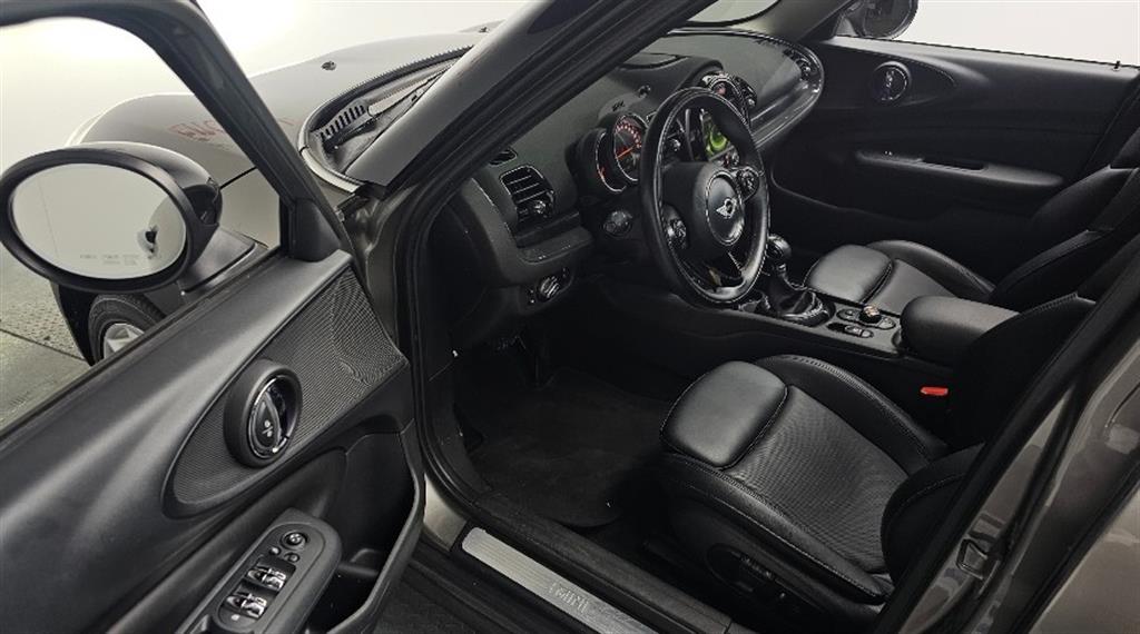 Mini Clubman - Vista 11