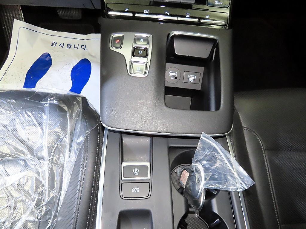 HYUNDAI Grandeur - Vista 12