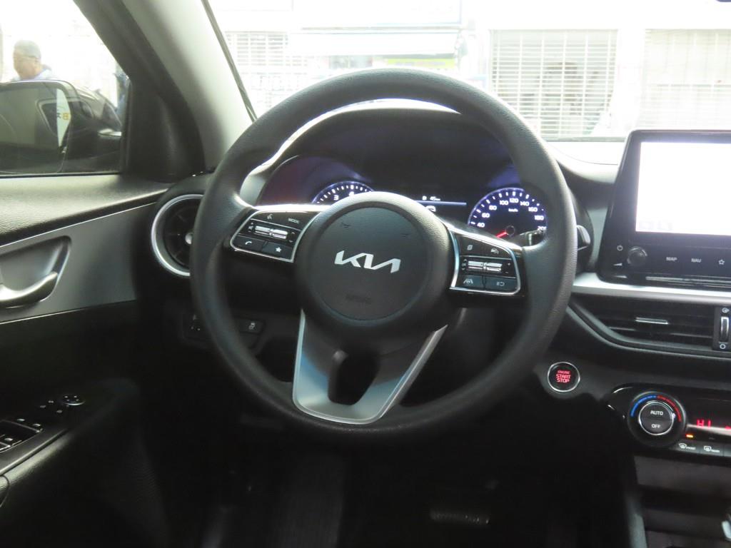 KIA K3 2022 Negro - Importación desde Corea - HF Imports Iquique - Foto 18