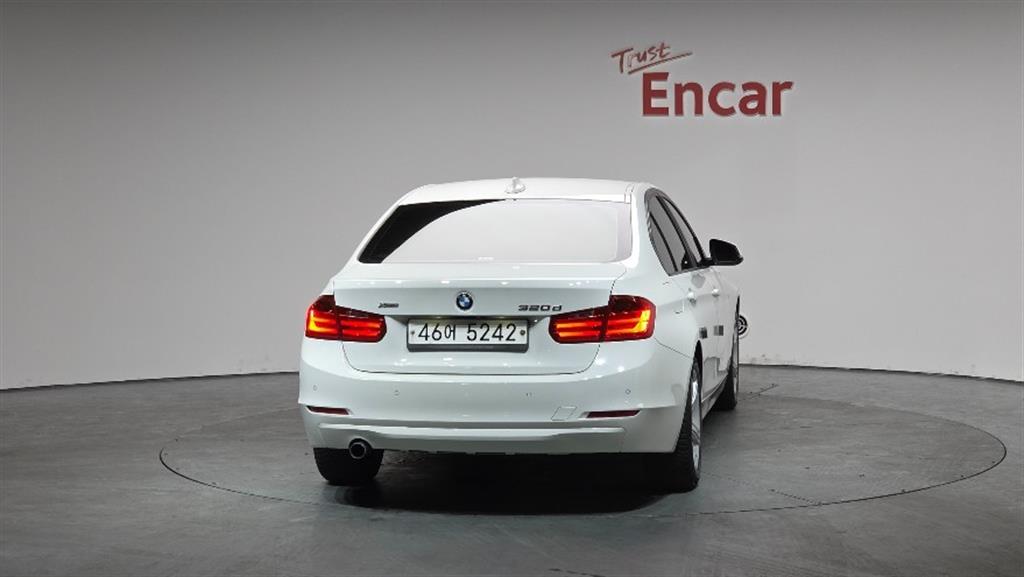 BMW 3 series - Vista 4