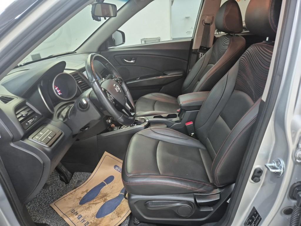 Ssangyong Tivoli - Vista 11