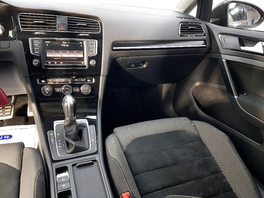 Volkswagen Golf - Vista 9