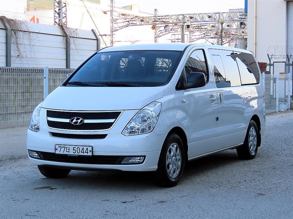 HYUNDAI Starex - Vista 2