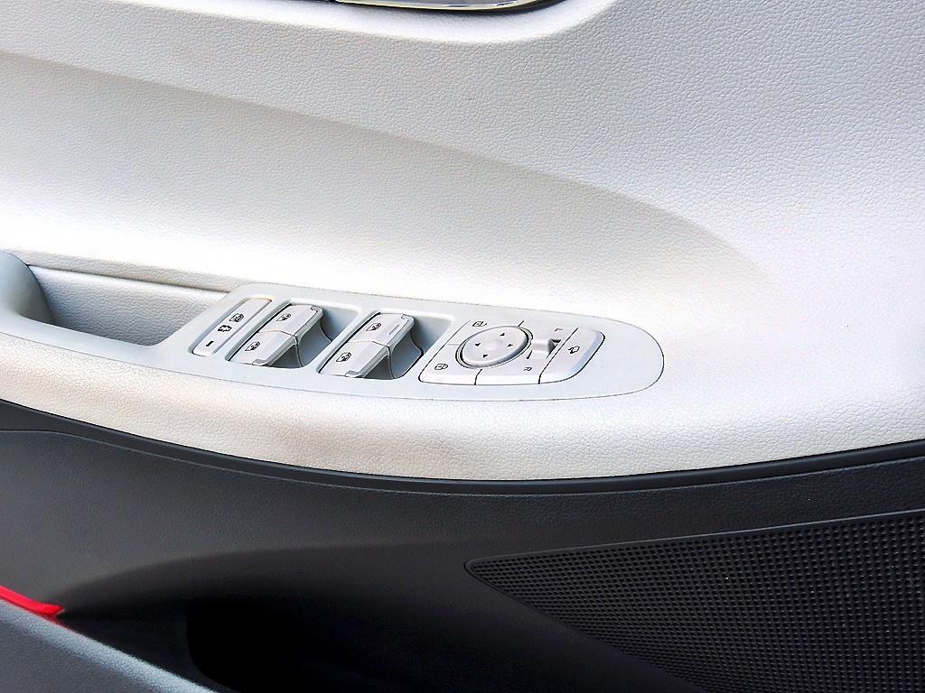 HYUNDAI Grandeur - Vista 11