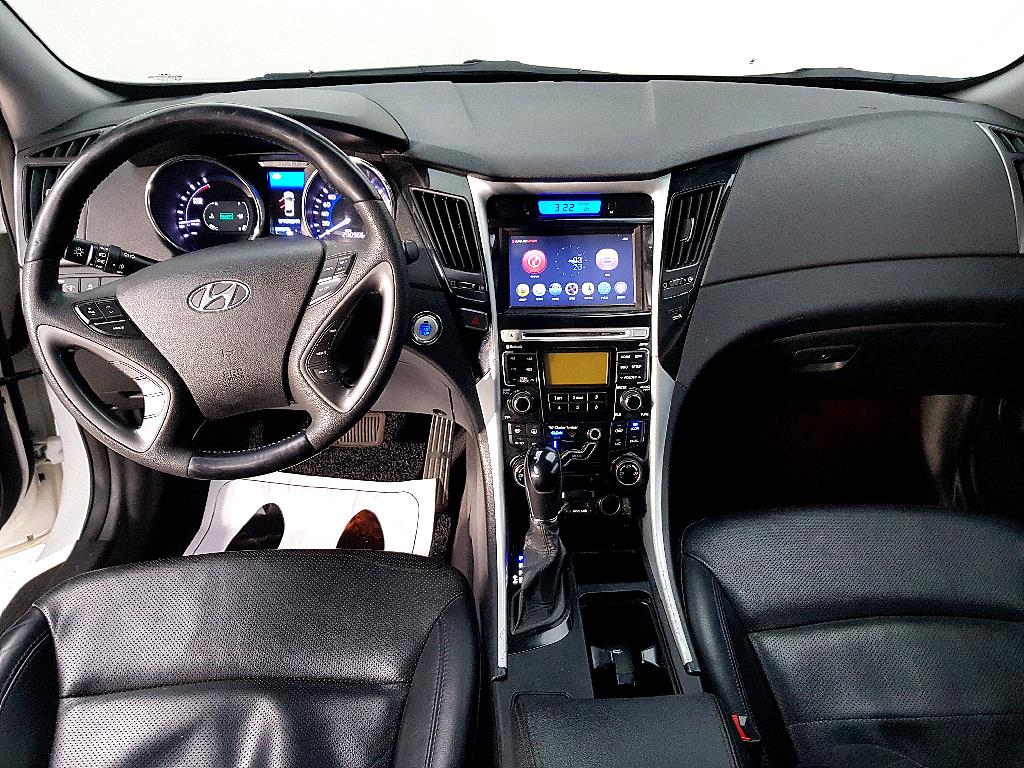 HYUNDAI Sonata - Vista 5