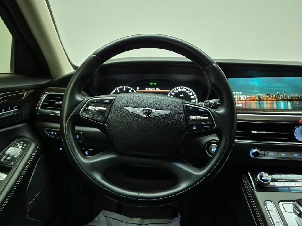 Genesis G90 - Vista 9