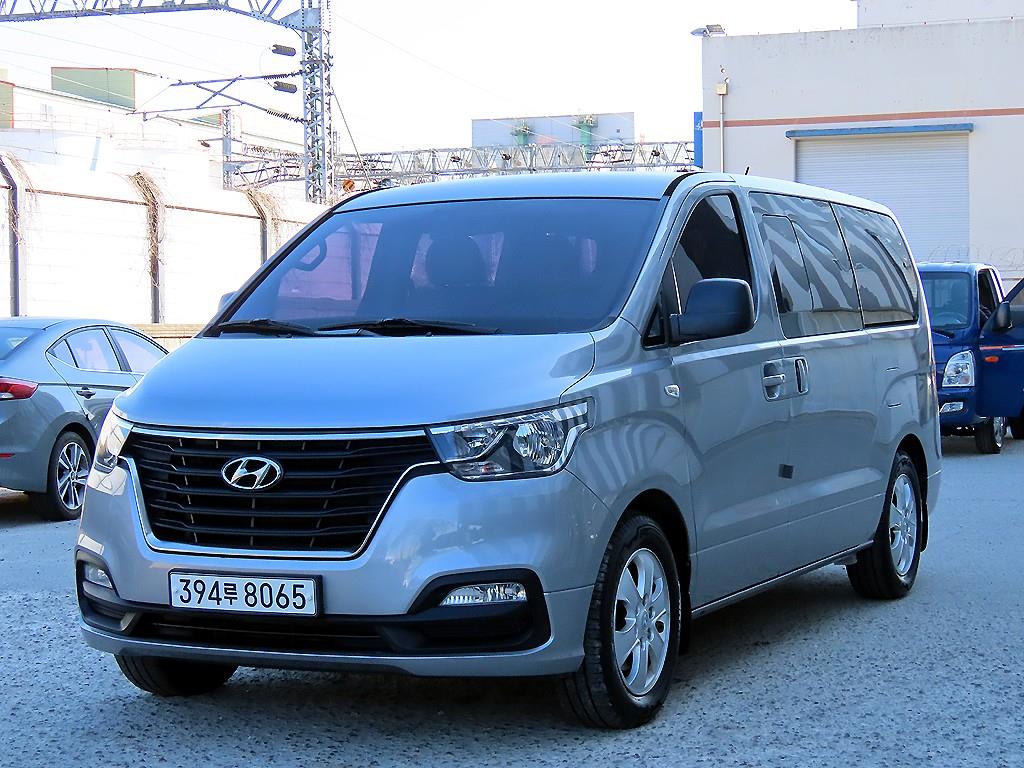 HYUNDAI Starex - Vista 2