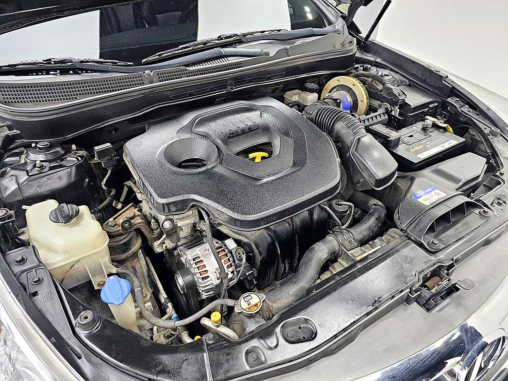 HYUNDAI Sonata - Vista 6