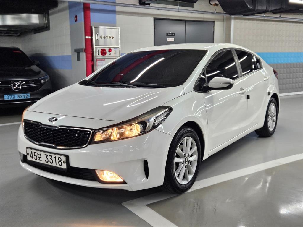 KIA K3 2017 Blanco - Importación desde Corea - HF Imports Iquique - Foto 1