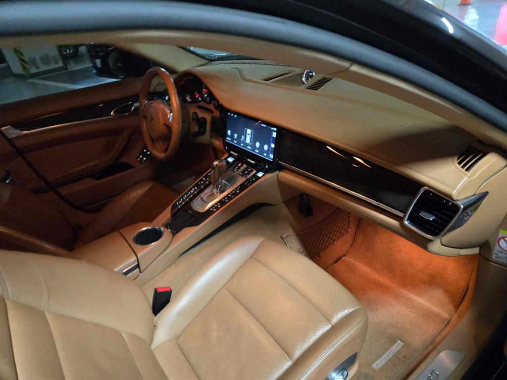 Porsche Panamera - Vista 12