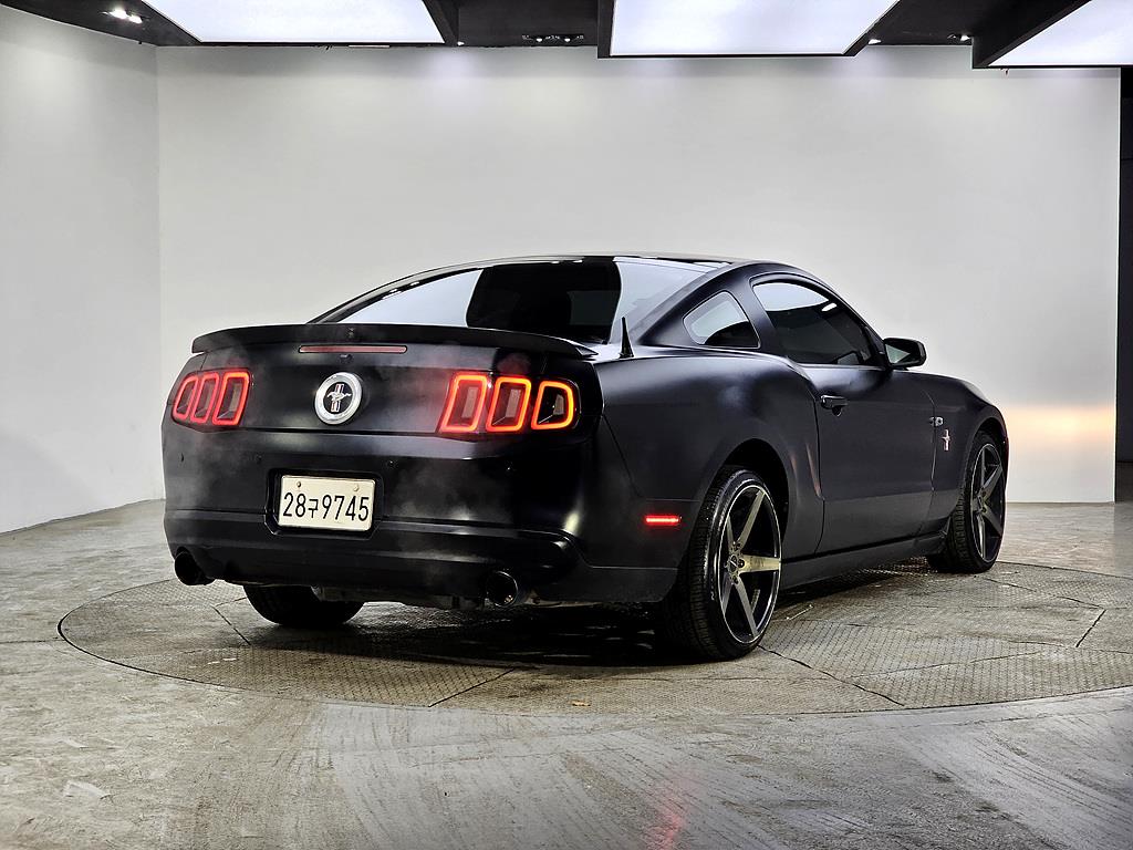 Ford Mustang - Vista 4