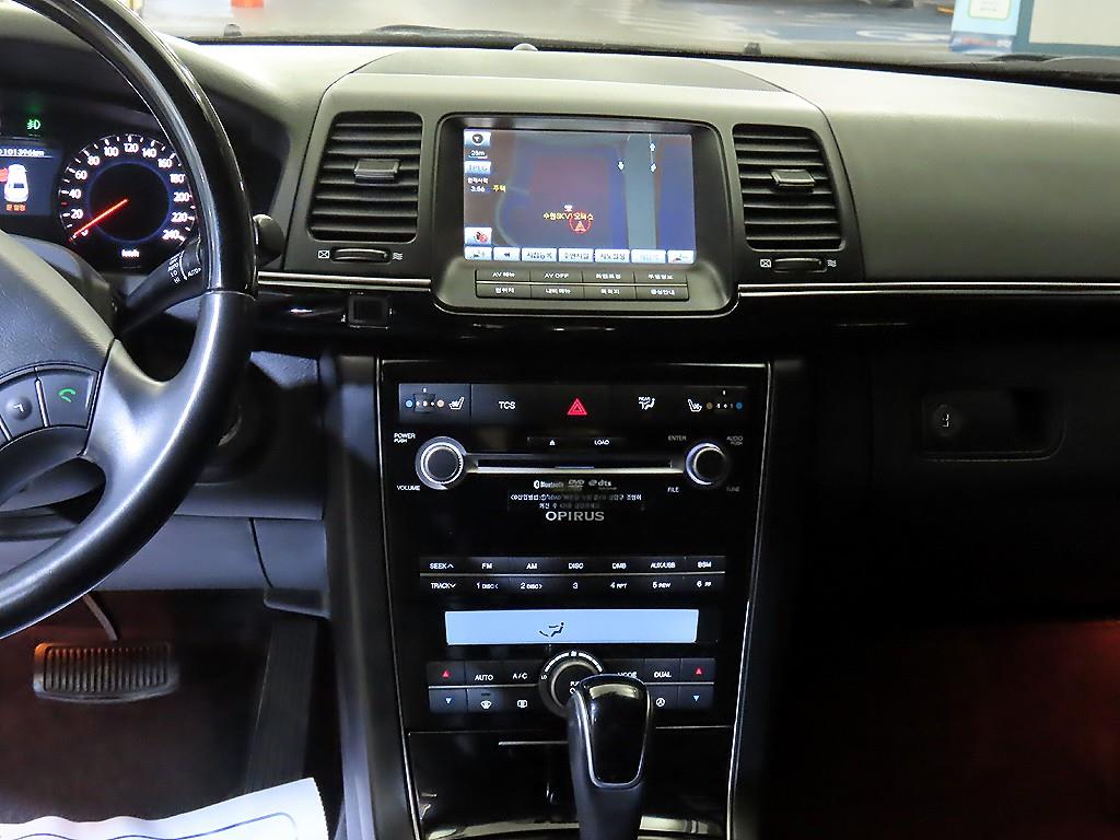 KIA Opirus - Vista 11