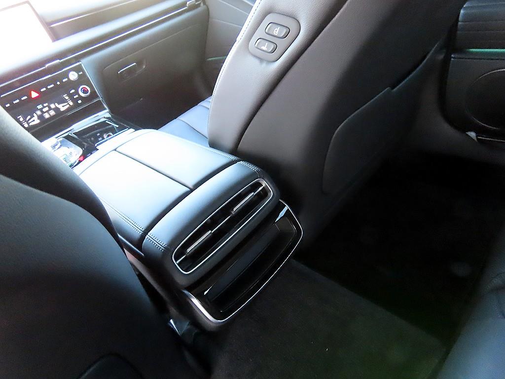 Genesis G80 2025 Negro - Importación desde Corea - HF Imports Iquique - Foto 16