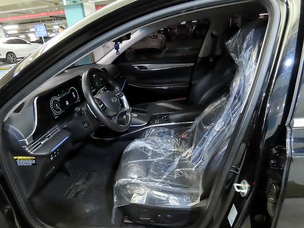 HYUNDAI Grandeur - Vista 6