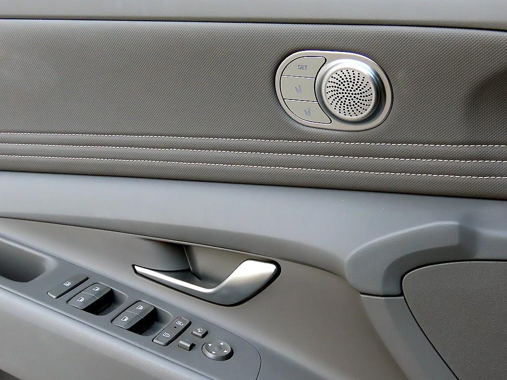 HYUNDAI Avante - Vista 11