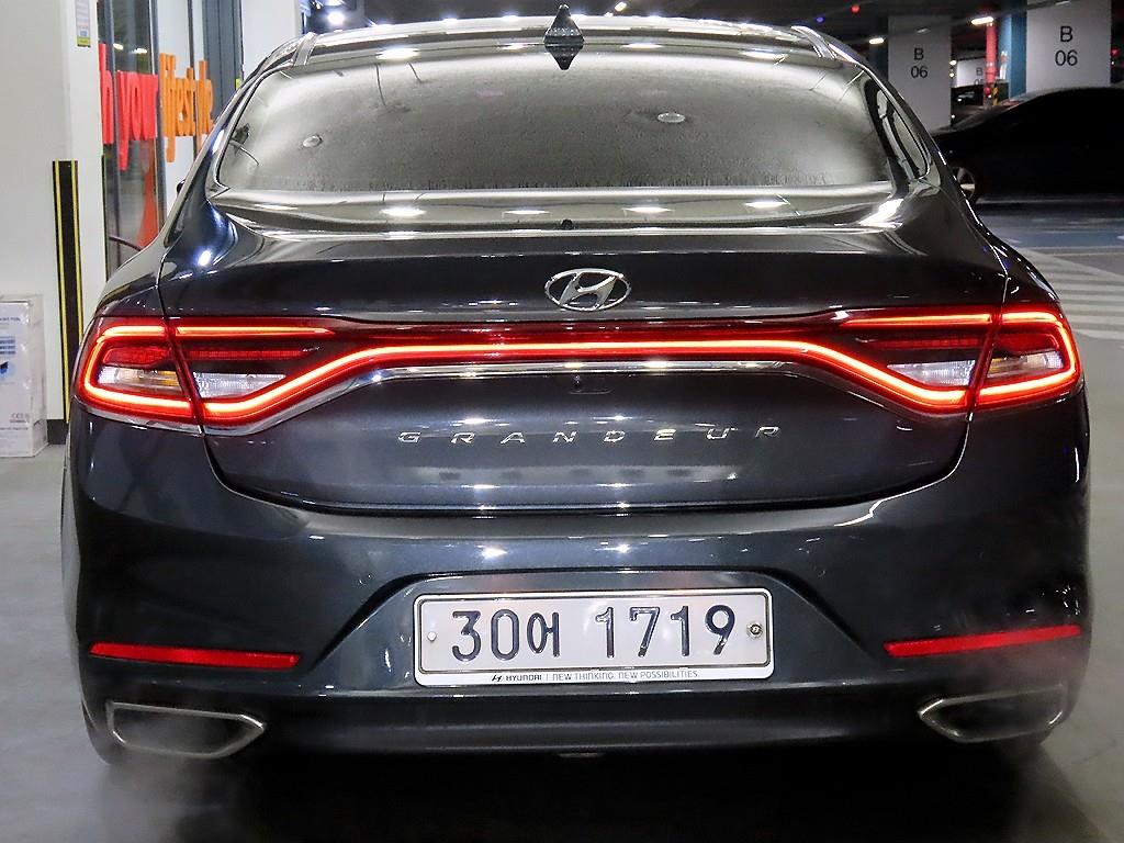 HYUNDAI Grandeur - Vista 5