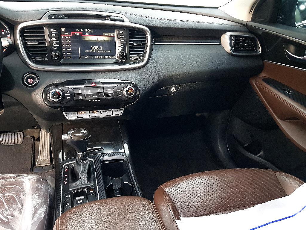 KIA Sorento - Vista 10