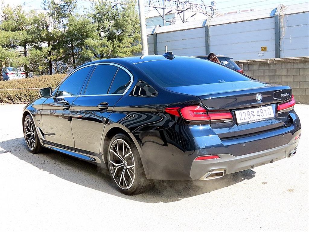 BMW 5 Series - Vista 5