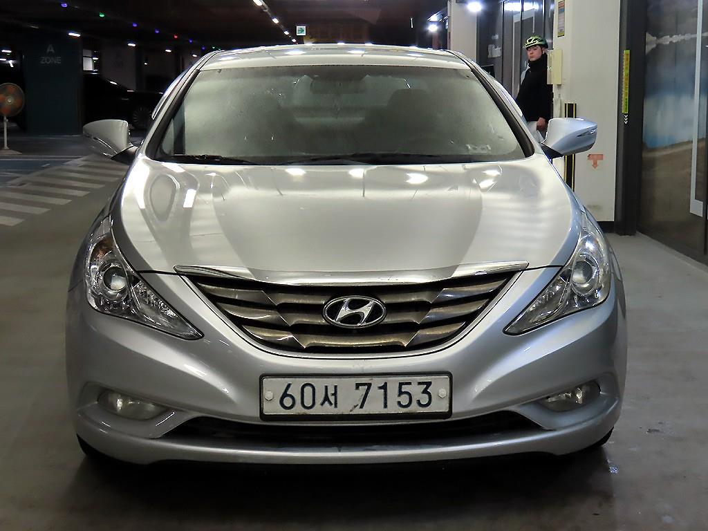 HYUNDAI Sonata - Vista 2