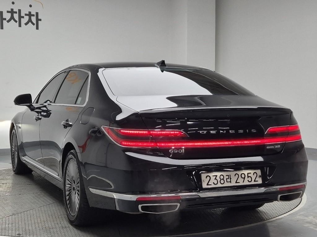 Genesis G90 - Vista 2