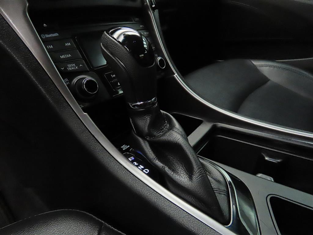 HYUNDAI Sonata - Vista 11