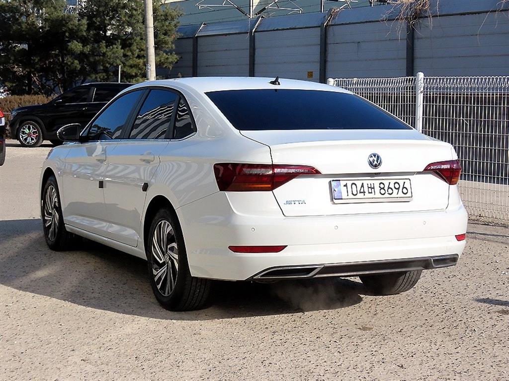 Volkswagen Jetta - Vista 3