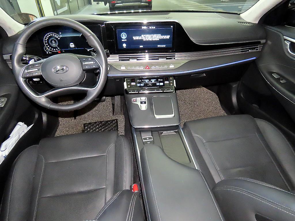 HYUNDAI Grandeur - Vista 10