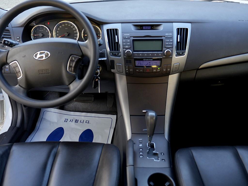 HYUNDAI Sonata - Vista 9