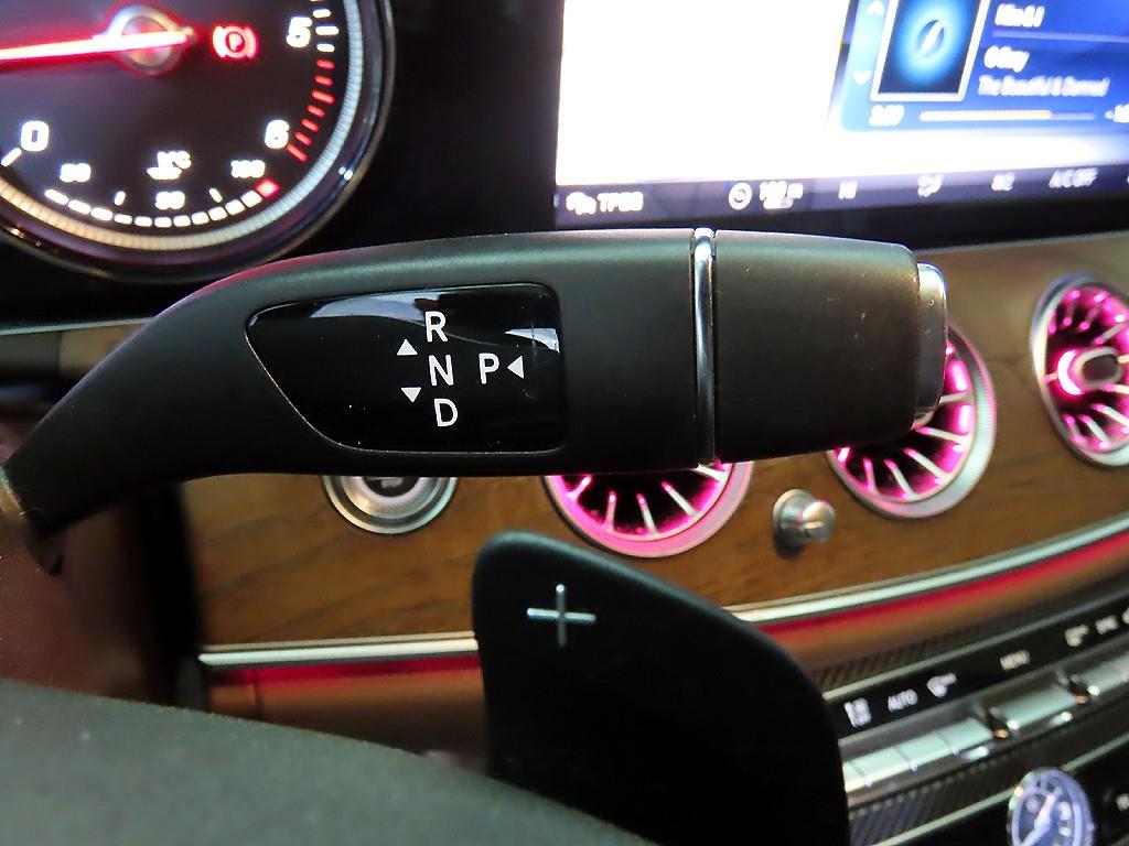 Mercedes Benz E class - Vista 12