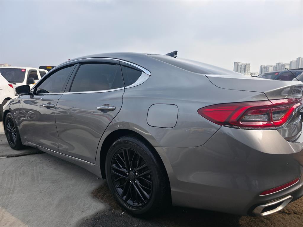 HYUNDAI Grandeur - Vista 6