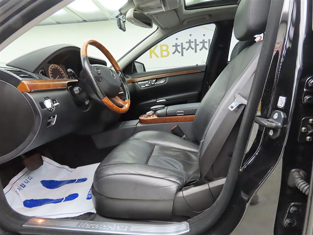 Mercedes Benz S Class - Vista 5