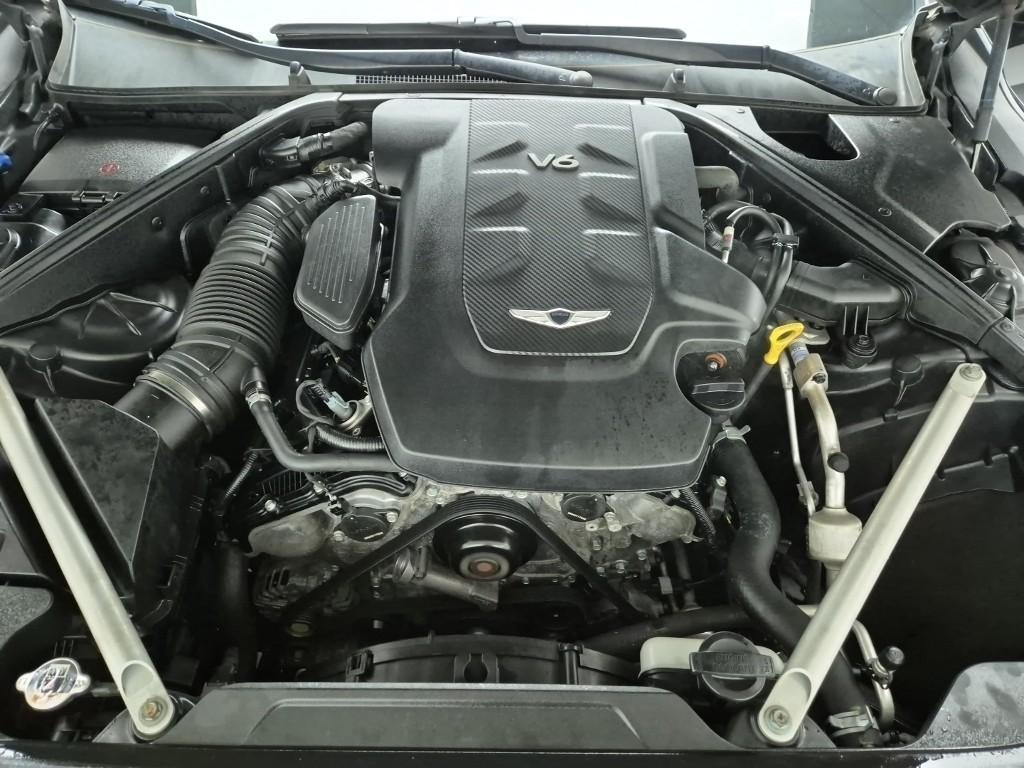 Genesis G90 - Vista 5