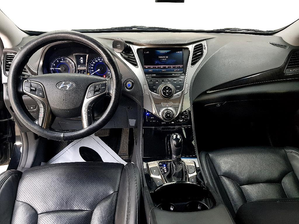 HYUNDAI Grandeur - Vista 5