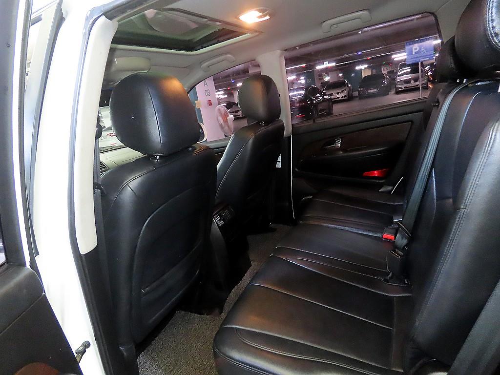 Ssangyong Rexton - Vista 7
