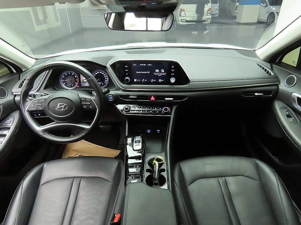 HYUNDAI Sonata - Vista 8