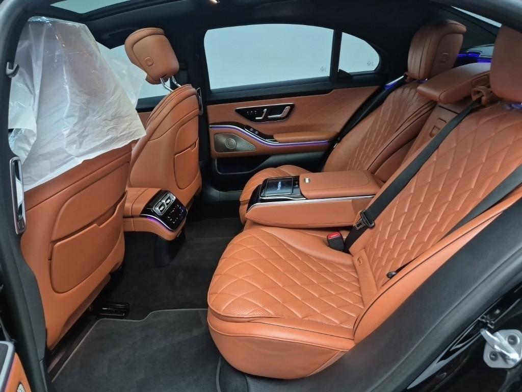 Mercedes Benz S Class - Vista 12