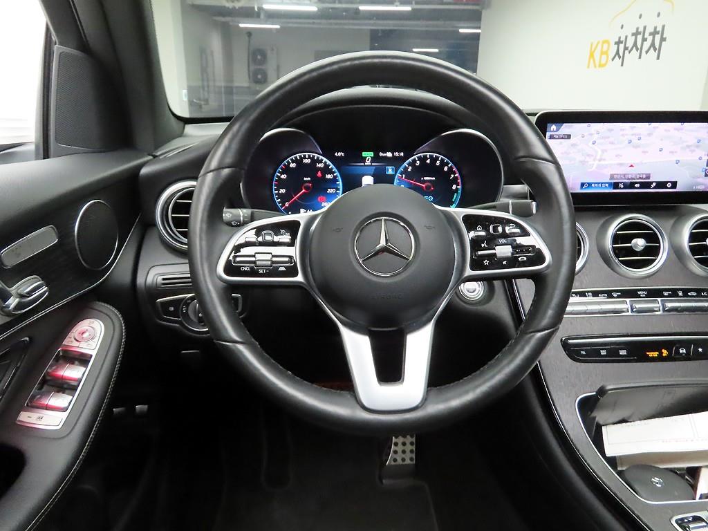 Mercedes Benz GLC Class - Vista 6