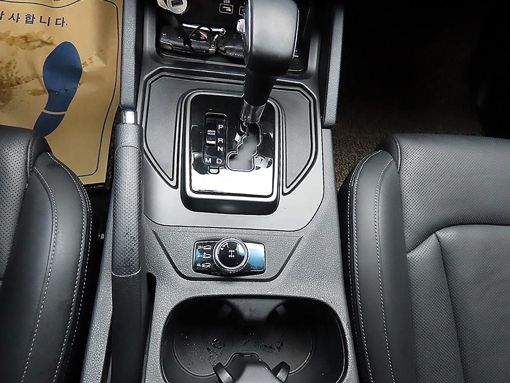 Ssangyong Rexton - Vista 10