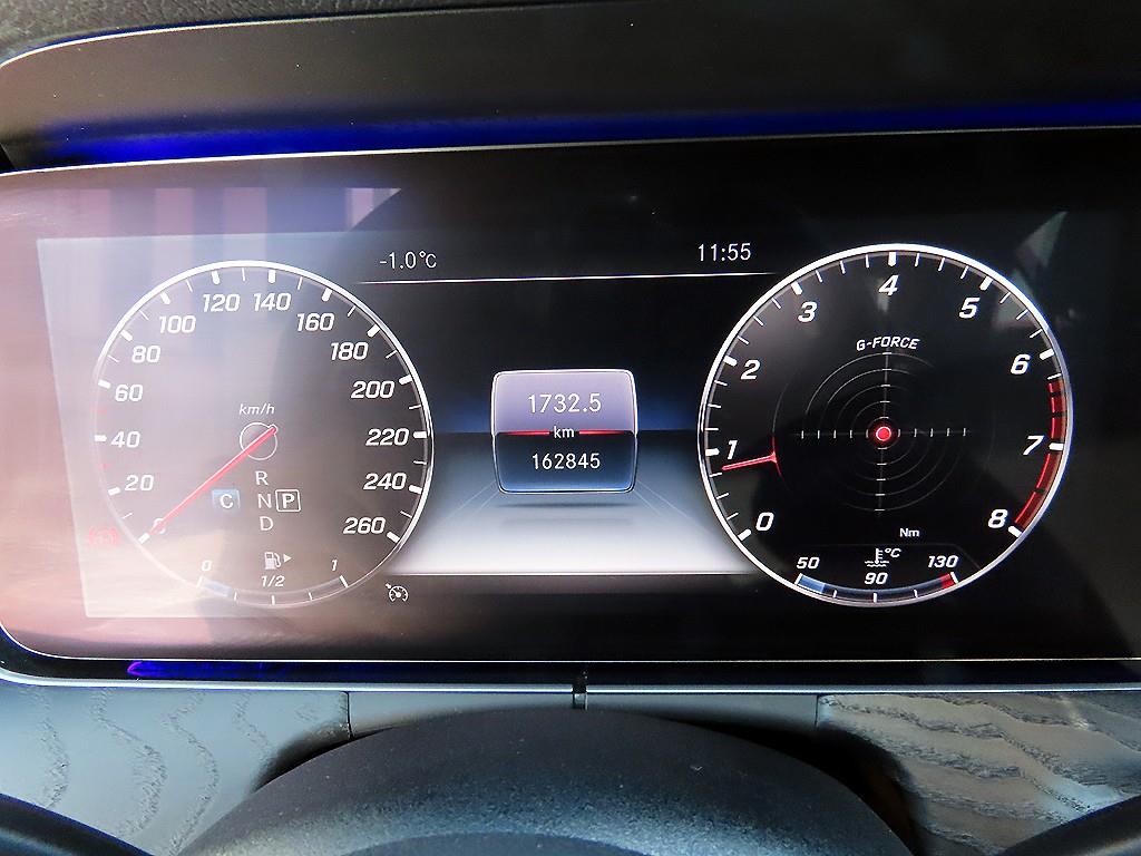 Mercedes Benz E class - Vista 9