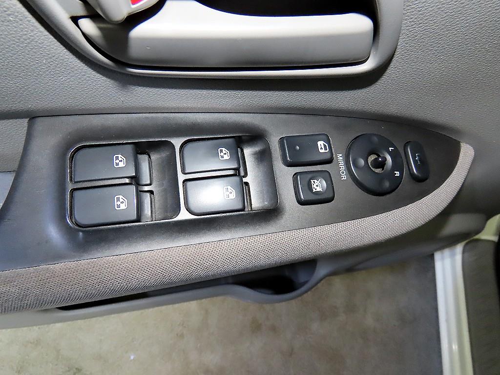 KIA Carens - Vista 12