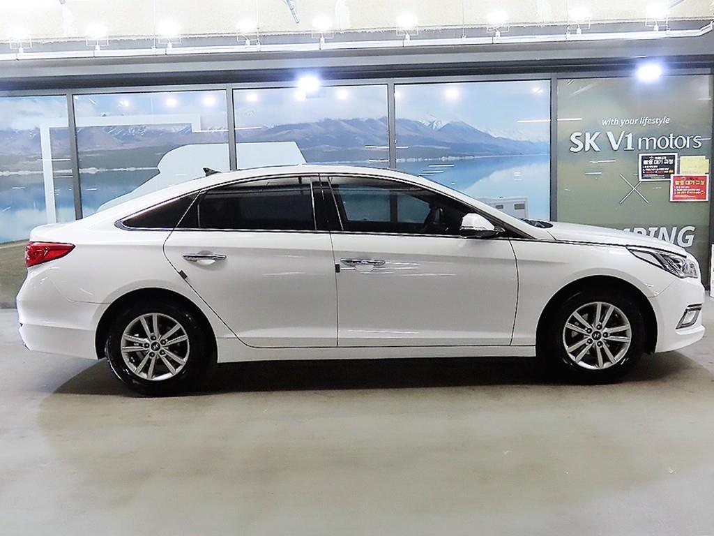 HYUNDAI Sonata - Vista 3